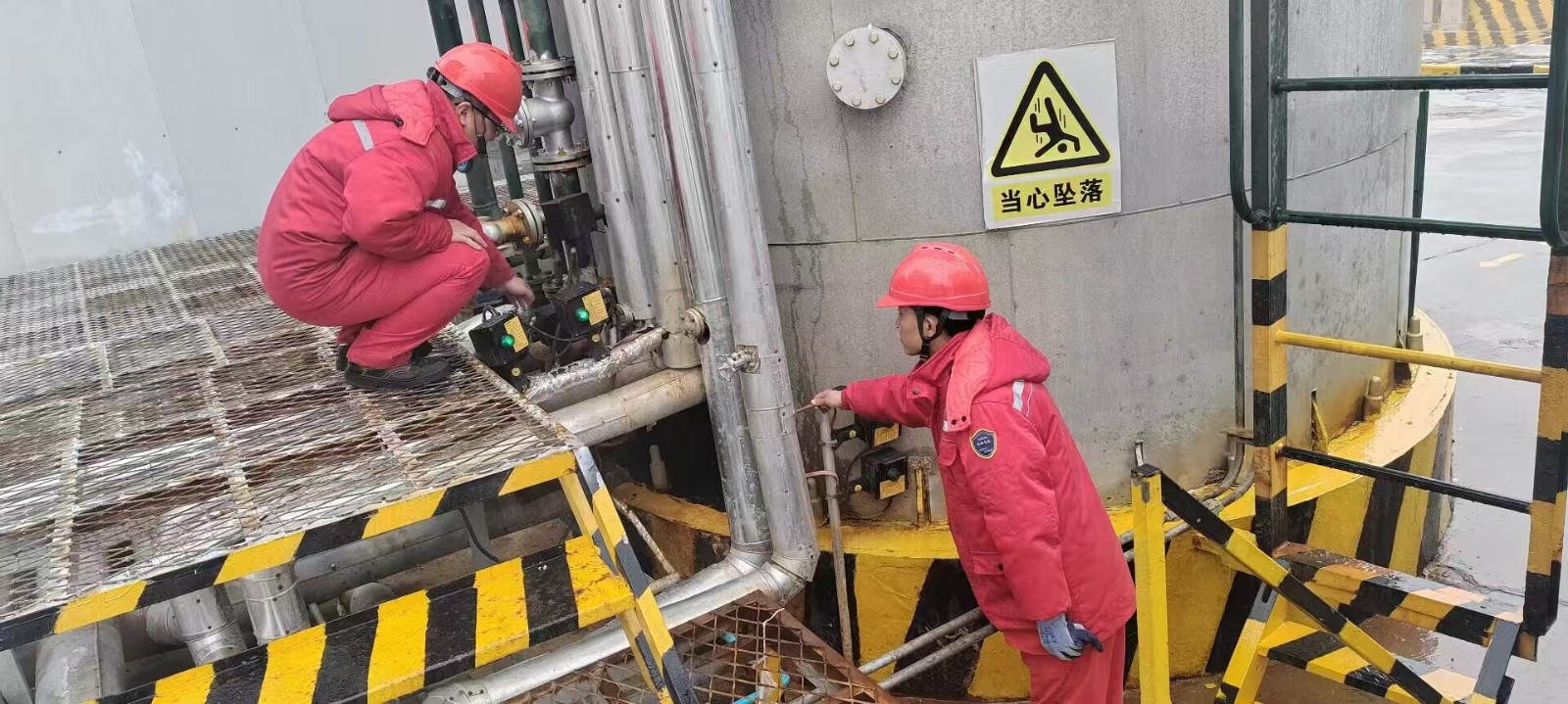 设备防冻大排查 助力冬季稳出产.jpg