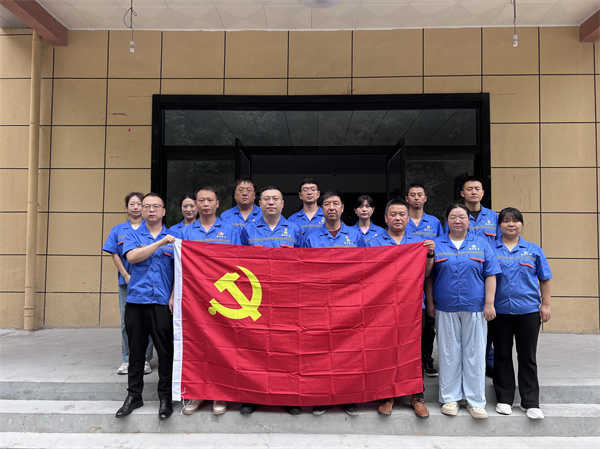 “忆峥嵘岁月 谱七一时期新篇”系列活动02.jpg