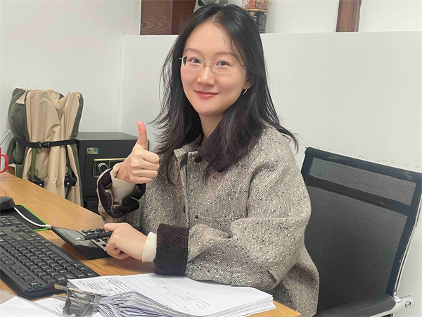 陕环投 丁玲.jpg